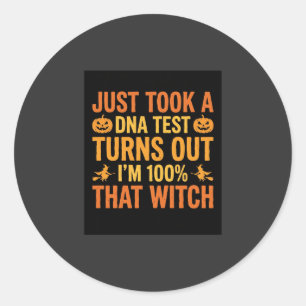Sticker Rond Test ADN de sorcière d'Halloween Design drôle