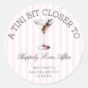 Sticker Rond Tini Bit Closer To Happilly Ever After Enterrement