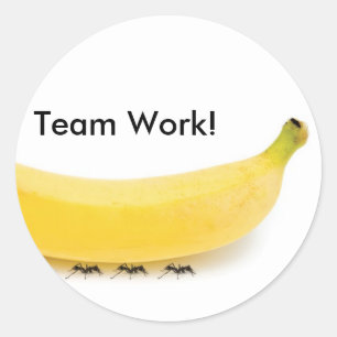 Sticker Rond Travail d'équipe Banane & fourmis - Drôle