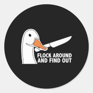 Sticker Rond Trouvez L'Oie Avec L'Oie Du Couteau.