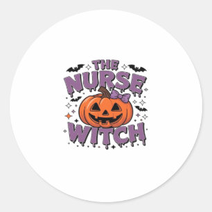 Sticker Rond Un design ludique avec une sorcière citrouille ave