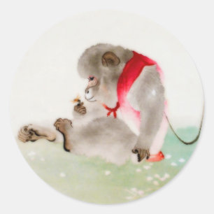 Sticker Rond Un Singe Assis Observant Un Insecte