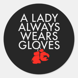 Sticker Rond Une Dame Porte Toujours Des Gants De Boxe Supportr