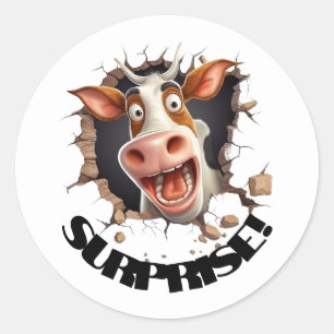 Sticker Rond Vache drôle criant surprise à vos invités