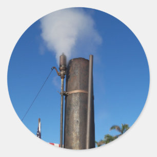 Sticker Rond vieux sifflet à vapeur avec un panache blanc de va