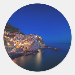 Sticker Rond Ville de Manarola dans les Cinque Terre en soirée