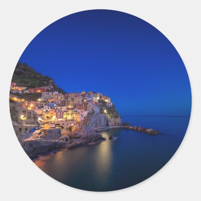 Sticker Rond Ville de Manarola dans les Cinque Terre en soirée (Devant)