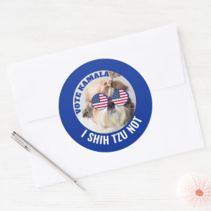 Sticker Rond Vote Kamala USA flag Shih Tzu Pas mignon chien