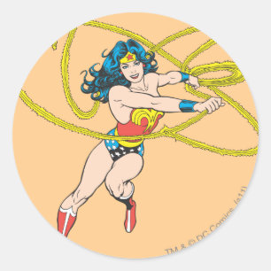 Sticker Rond Wonder Woman tient Lasso 1