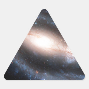 Sticker Triangulaire Andromeda majestueux de manière laiteuse