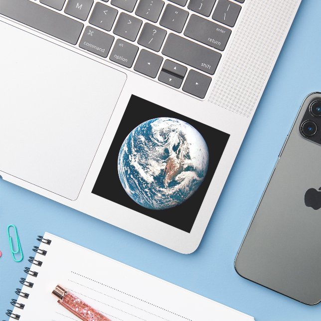 Sticker Une Terre Tirée De L'Appareil Spacecraft Apollo 10 (Ordinateur portable avec iPhone)