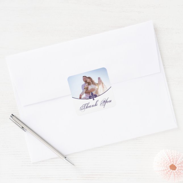 Stickers Merci photo violet Fleur de Lis (Enveloppe)