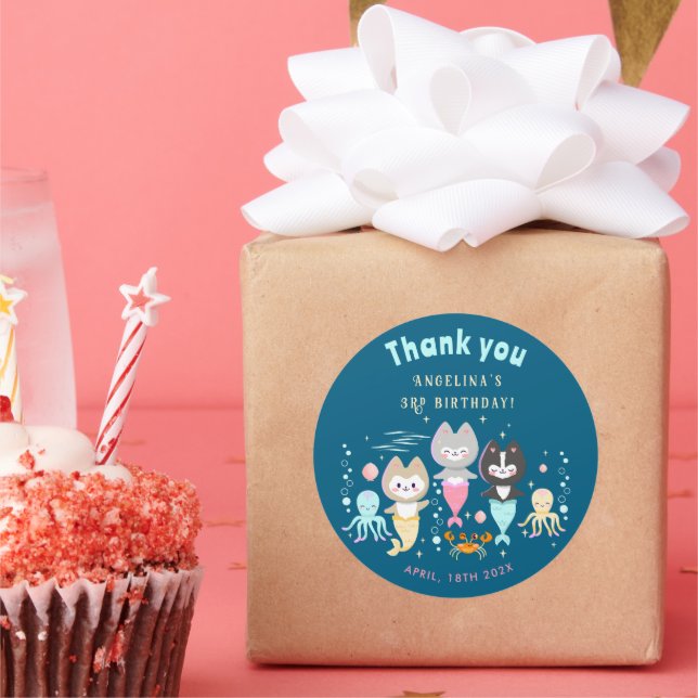 Stickers ronds classiques fête d'anniversaire. (Fête)