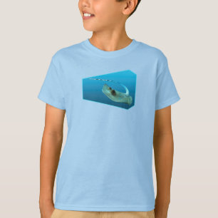 Stingray moving! Design gradient blue background T-Shirt