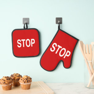 Stop Sign Yard Flag Sign garden flag Oven Mitt & Pot Holder Set