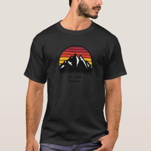 Stowe Vermont Retro Style Mountain Sunset Cool   T-Shirt