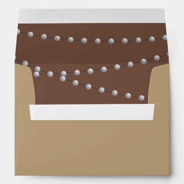 Strands de perles sur enveloppe Brown (Dos (Bas))