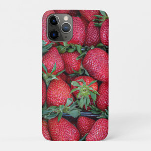 Strawberries with green leaves iPhone 11 pro case