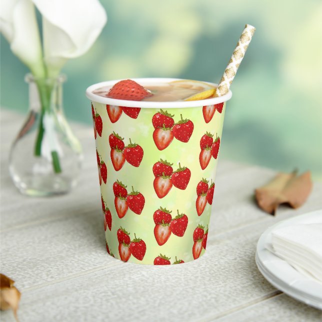 strawberry cardboard cup (Insitu)