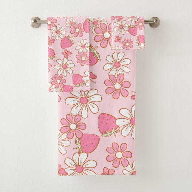 Strawberry Daisy Pattern Bath Towel Set (Insitu)