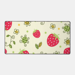 Strawberry pattern desk mat