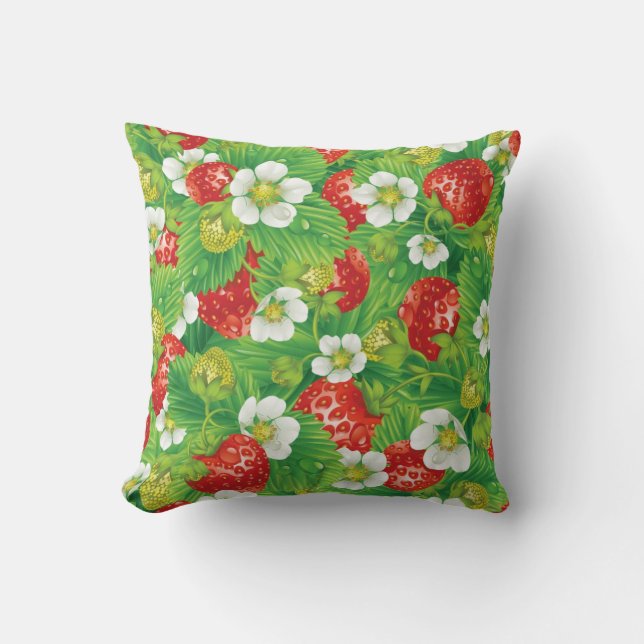 Strawberry pattern throw pillow (Front)