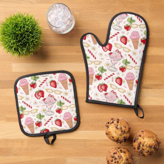Strawberry Sundae Pattern Oven Mitt & Pot Holder Set (Top Down)