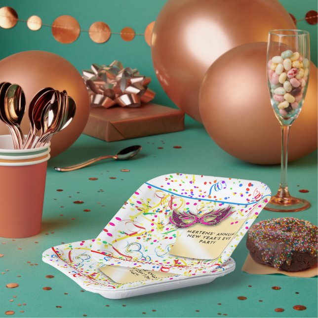 Streamers & Confetti New Year’s Eve Party Paper Plate (Multi)