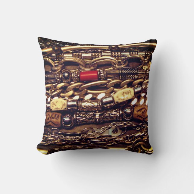 Striking Metallic Chain Pattern Throw Pillow (Front)