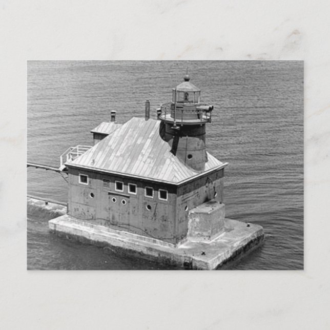 Sturgeon Bay Canal North Pierhead Lighthouse Postcard (Front)