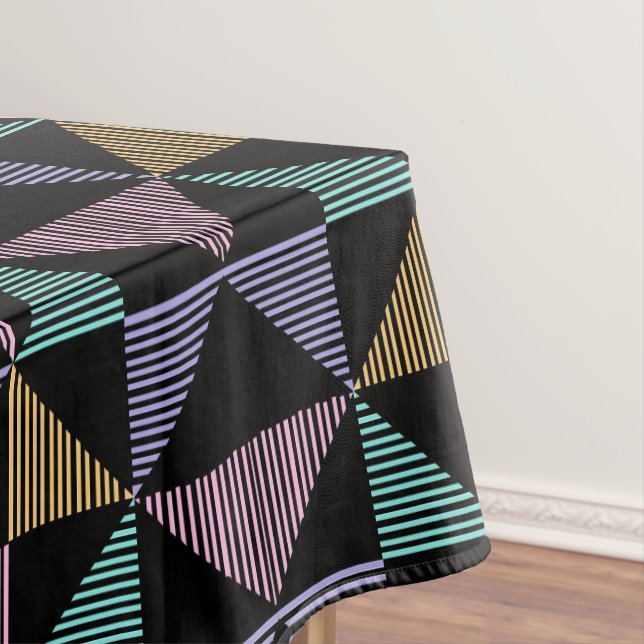 Stylish Abstract Geometric Print – Modern Trendy Tablecloth (In Situ)