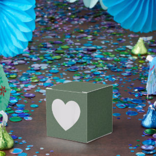 Stylish Green Pattern Luxury Party Treat Heart Favor Box