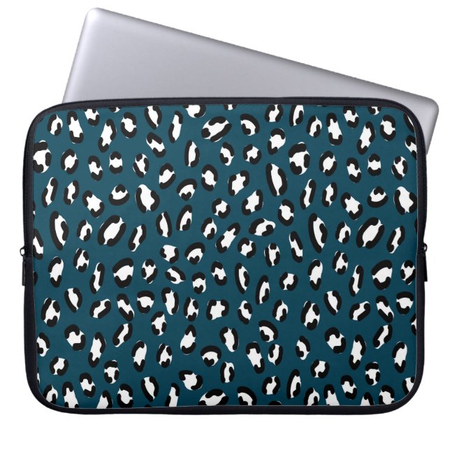 Stylish jaguar skin seamless pattern, animal art.  laptop sleeve (Front)