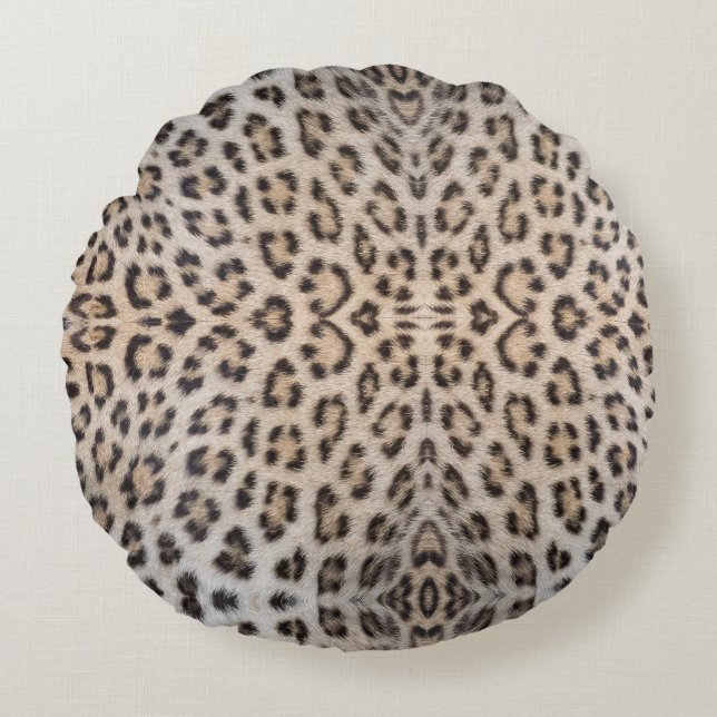 Stylish leopard cheetah fur animal print pattern round pillow (Front)