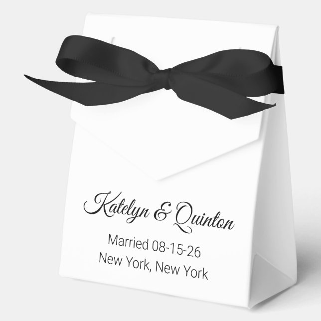 Stylish White Favor Box (Front)