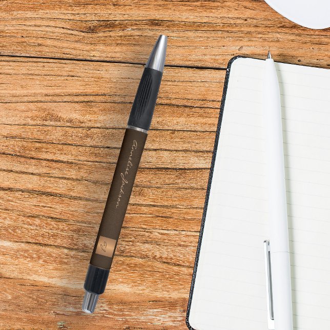 Stylo Écriture de nom élégante en or monogrammé (Créateur téléchargé)