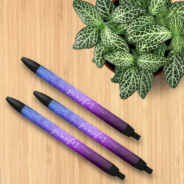 Stylo Noir galaxie bleu violet stylisée étoiles personnalisée (Créateur téléchargé)