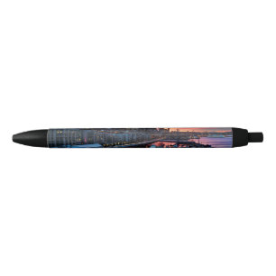 Stylo Noir Lever de soleil au pilier 66 regardant vers le bas