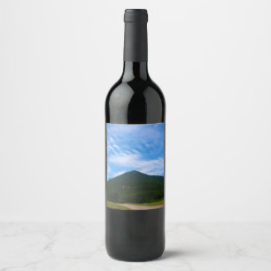 Sugarloaf Mountain Wine Label