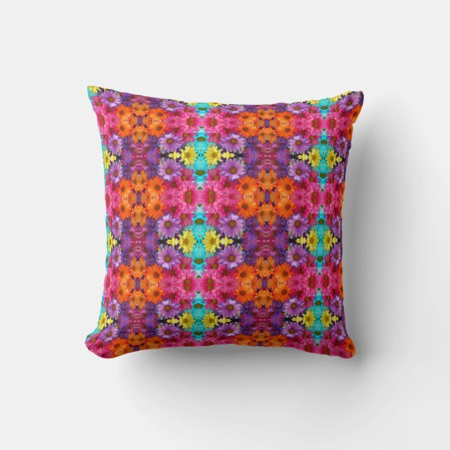 Summer Daisy Flower Throw Pillow (Front)