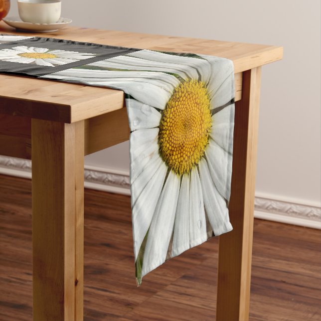 Summer Daisy Table Runner (In Situ)