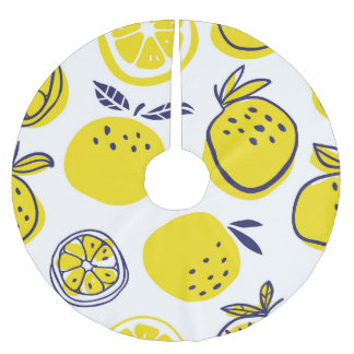 Summer Oranges: Stylish Fruit Pattern. Brushed Polyester Tree Skirt