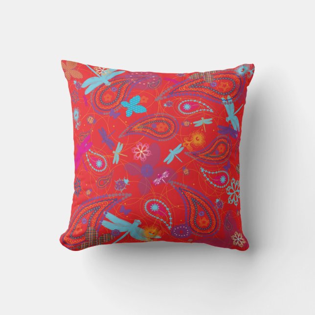 "Summer Picnic" Retro Red Two Patterned American M Throw Pillow (Front)