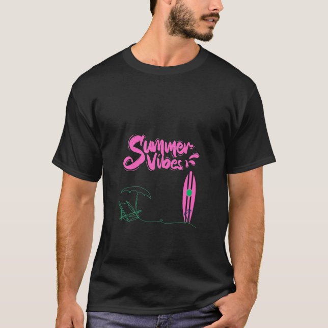 Summer, sea and its fun T-Shirt (Front)