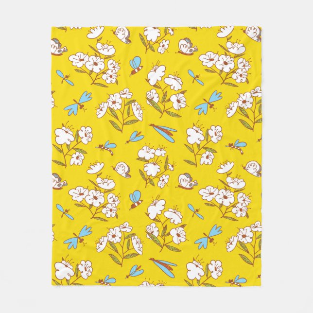 Summer seamless pattern with blossoming plants and fleece blanket (Front)