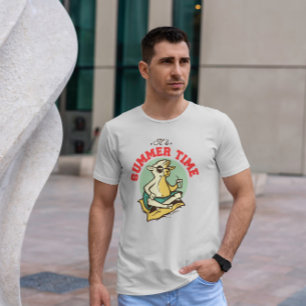 Summertime Cool Sheep   T-Shirt