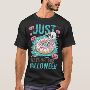 Summerween Summer Skeleton Beach Vibes Waiting  T-Shirt