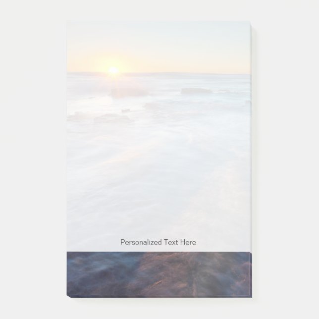 Sun rays illuminate the Pacific Ocean Post-it Notes (Front)