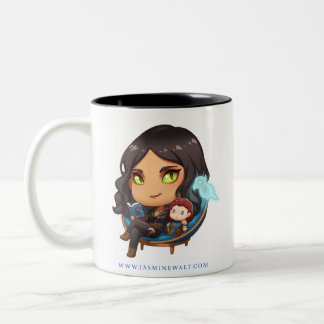 Sunaya lisant la tasse de Chibi