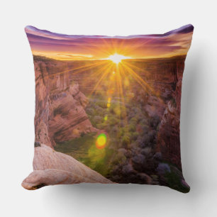 Sunburst at Canyon de Chelly, AZ Throw Pillow